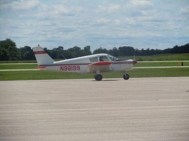 Piper Cherokee (N98199)