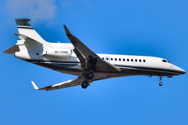 Dassault Falcon 7X (9H-XONE)