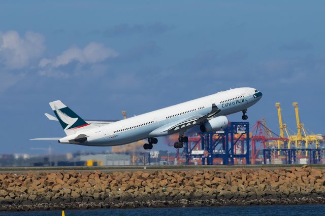 Airbus A330-300 (B-LAE)