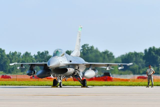 — — - F-16Cs from 180th Fighter Wing in Toledo, Ohio at Selfridge Open House 2017.