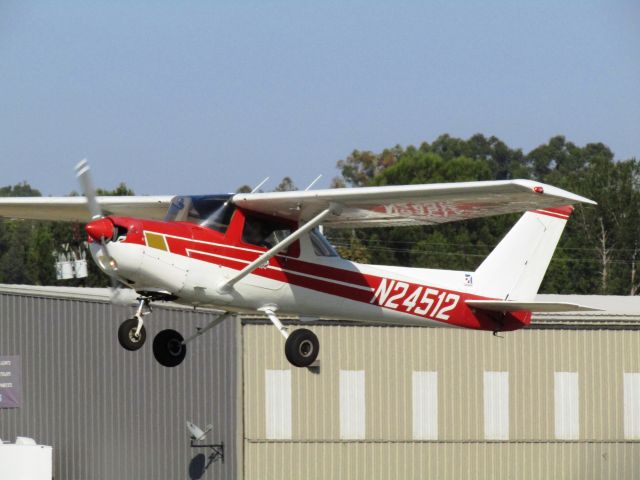 Cessna 152 (N24512) - Taking off RWY 24