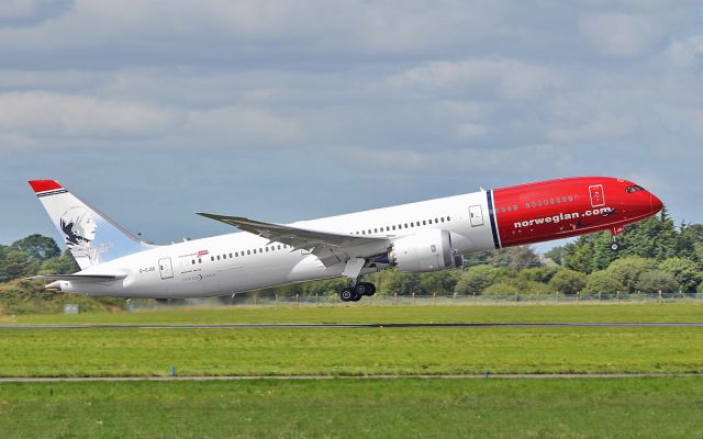 Boeing 787-9 Dreamliner (G-CJUI) - norwegian b787-9 dramliner g-cjui dep shannon for gatwick with a fresh crew due to previous crew out of hours from orlando 9/8/17.