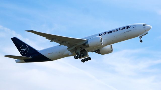 Boeing 777-200 (D-ALFG) - BOE163 makes a missed approach to Rwy 16R during a C1 flight on 3.21.19. (B777-FBT / ln 1596 / cn 66090).