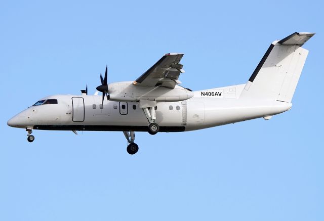 de Havilland Dash 8-200 (N406AV)