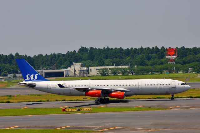 Airbus A340-300 (LN-RKG)