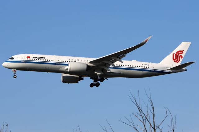 Airbus A350-900 (B-1080)