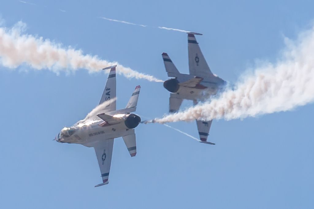 Lockheed F-16 Fighting Falcon —