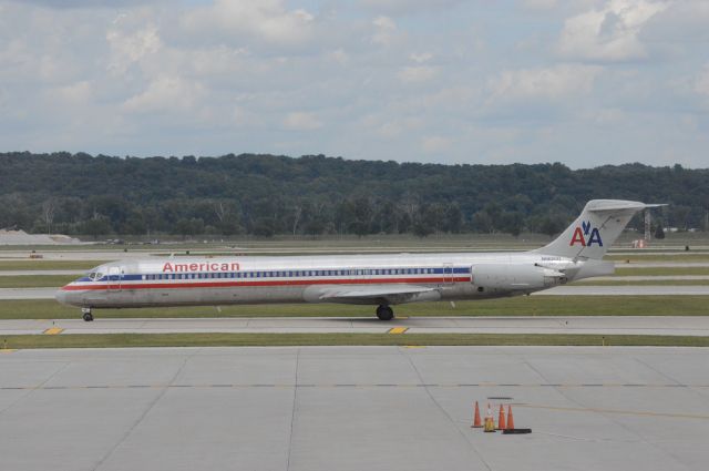 McDonnell Douglas MD-83 (N96200) - N96200, is operating as American 1286 to DFW and will depart at 3:17 PM CDT.   Photo taken at Omaha Eppley Airfield on July 28, 2017 with Nikon D3200 mounting 55-200mm VR2 lens. 