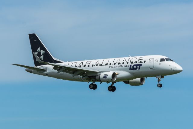 Embraer 170/175 (SP-LDK) - WAW Spotting
