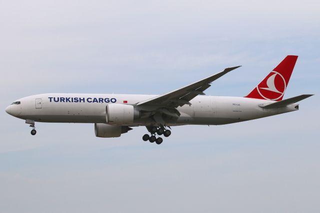 BOEING 777-200LR (TC-LJL)