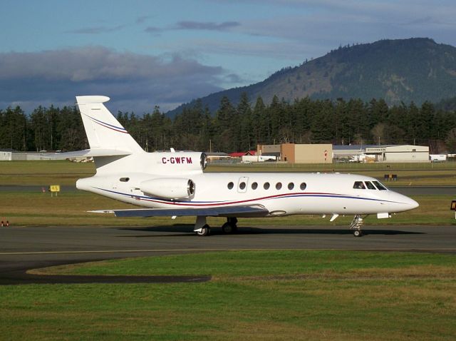 Dassault Falcon 50 (C-GWFM)