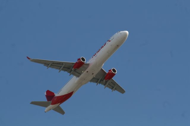 Airbus A321 (N747AV)
