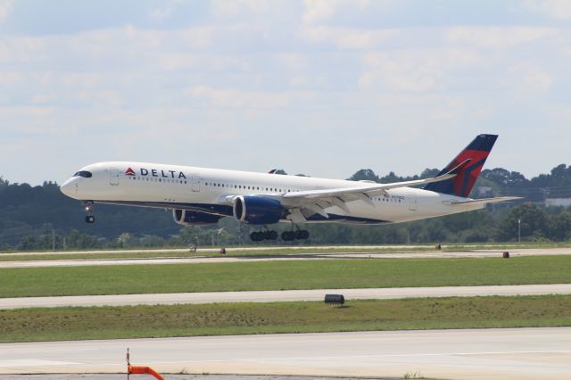 Airbus A350-900 (N575DZ)