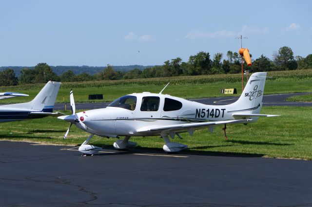 Cirrus SR-22 (N514DT)