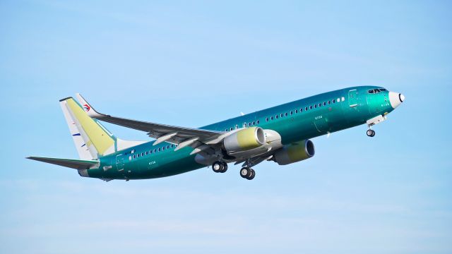 Boeing 737-800 (N1787B) - BOE591 on rotation from Rwy 16R during a B1 flight from KRNT to KBFI on 12.13.17. (ln 6736 / cn 63766).