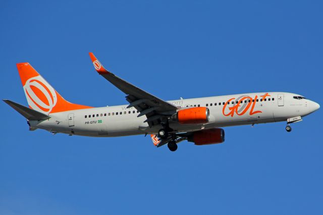 Boeing 737-800 (PR-GTU)