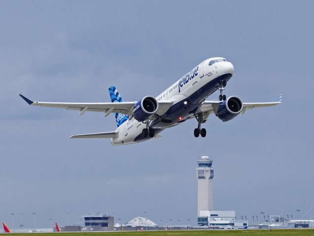 Airbus A220-300 (N3062J) - JBU640 departing RWY 24R en route to Boston Logan Intl (KBOS) this afternoon, 31 Oct 2022.