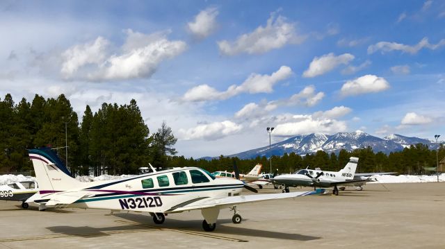 Beechcraft Bonanza (N3212D)