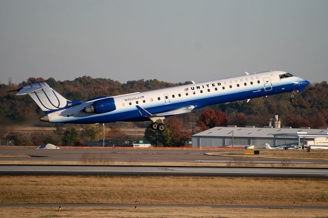 Canadair Regional Jet CRJ-700 (N152GJ)