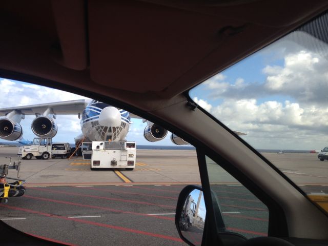 Ilyushin Il-76 — - Volga Dnepr Ilyushin Il-76 Cargo