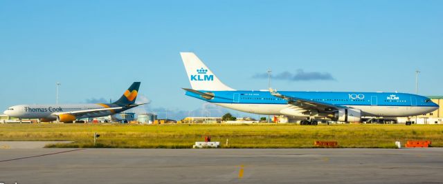 Airbus A330-200 (PH-AOA) - Sunclass airways and KLM in one shot 