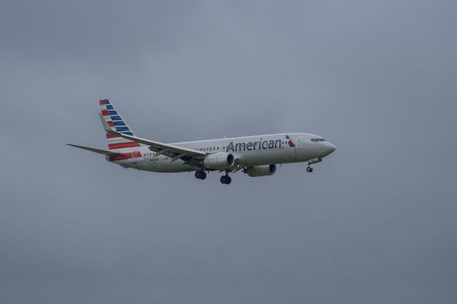 Boeing 737-800 (N805NN)