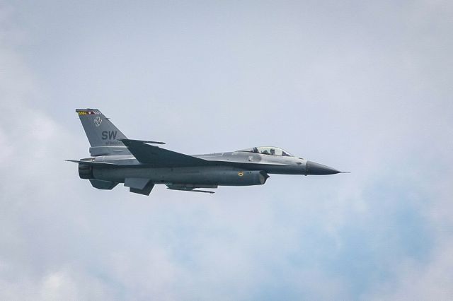 Lockheed F-16 Fighting Falcon (94-0042)