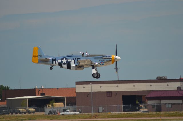 North American P-51 Mustang (N151HR) - Landing KFSD