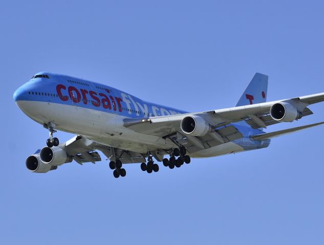 Boeing 747-400 —