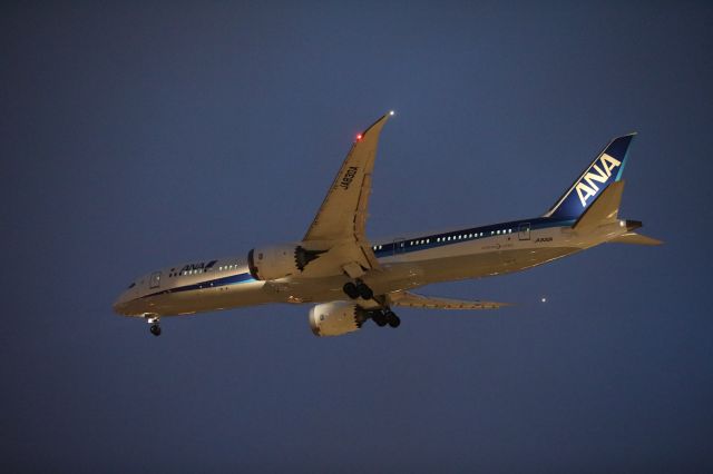Boeing 787-9 Dreamliner (JA830A) - September 04, 2023:HND-HKD.