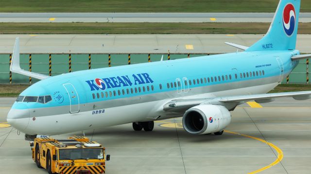 Boeing 737-900 (HL8272)