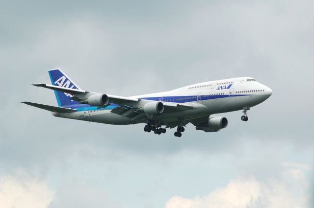 Boeing 747-400 (JA8965) - JA8965   Boing 747-481D  c/n 27436/1060