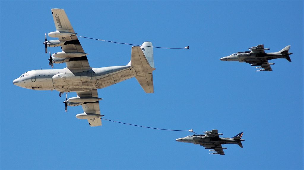 — — - KC-130T and AV-8 Refueling Demo at Yuma 2009