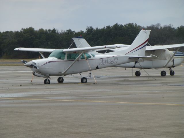 Cessna Skyhawk (N6169R)