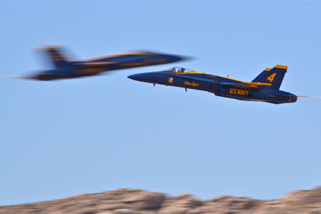 McDonnell Douglas FA-18 Hornet —