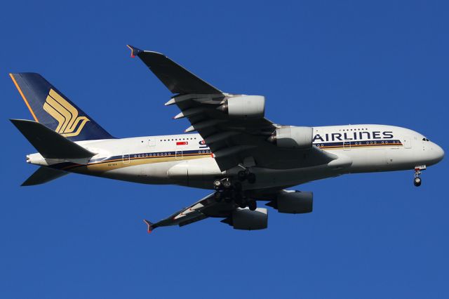 Airbus A380-800 (9V-SKA)