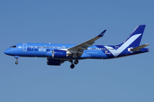 N204BZ — - Breeze Airways Airbus A200-200 on approach for JB Charleston Airport (KCHS) April 20, 2024