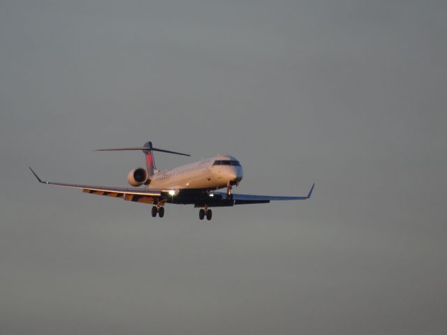 Canadair Regional Jet CRJ-900 (N303PQ) - Endeavor air CRJ-900 Landing in Fargo From Minneapolis. 