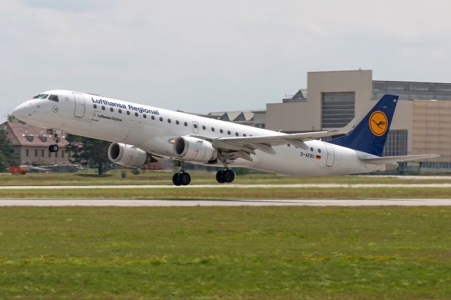 Embraer ERJ-190 (D-AEBC)