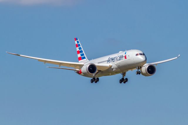 Boeing 787-8 —