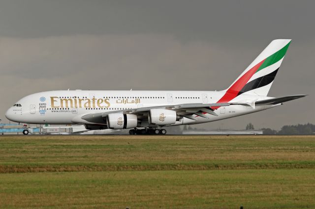 Airbus A380-800 (A6-EEE)