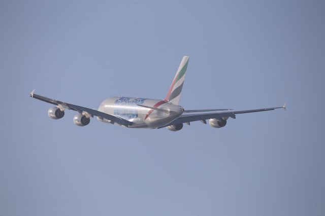 Airbus A380-800 (A6-EOF)