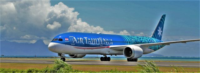 Boeing 787-9 Dreamliner (F-OMUA) - F-OMUA strikes the pose for us while passing Moorea iconic island