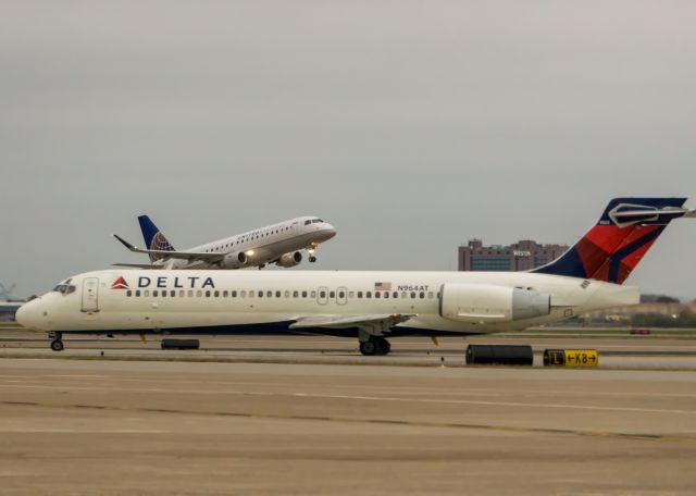 Boeing 717-200 (N964AT)