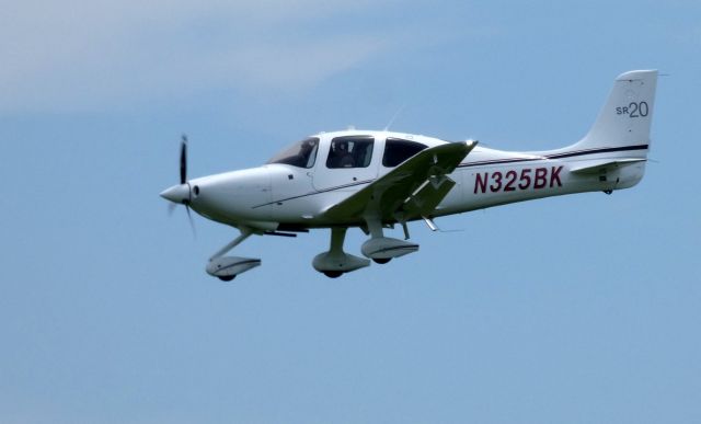 Cirrus SR-20 (N325BK) - On final is this 2013 Cirrus SR20 in the Summer of 2019.