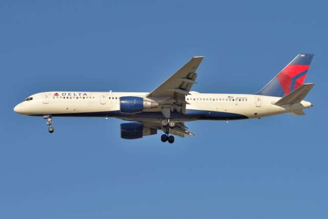 Boeing 757-200 (N683DA) - 23-R 11-19-22
