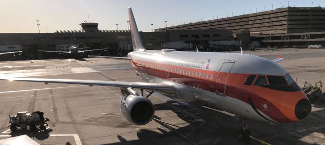 Airbus A319 (N742PS) - PHX barry m. goldwater terminal 4 N1 alpha 23 departure pushback 03MAY19