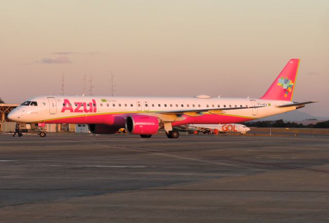 EMBRAER 195 (PS-AEA)