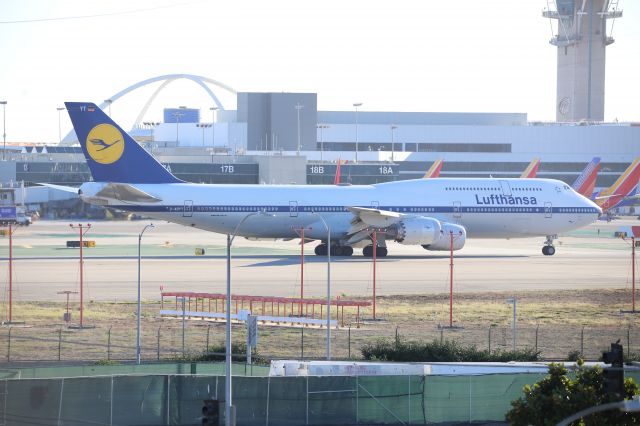 BOEING 747-8 (D-ABYT)