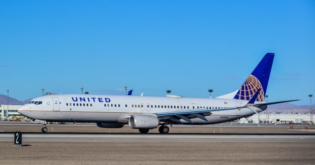 Boeing 737-900 (N68811) - N68811 United Airlines 2013 Boeing 737-924(ER) - cn 42175 / 4737 - Las Vegas - McCarran International Airport (LAS / KLAS)br /USA - Nevada December 2, 2016br /Photo: Tomás Del Coro